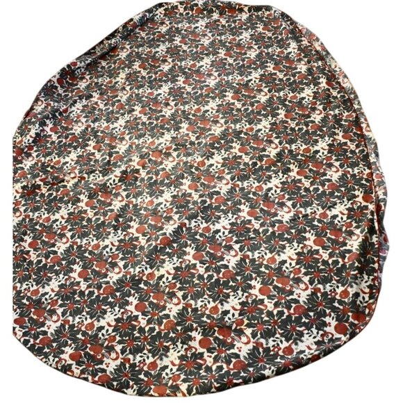 Vintage Oval Cotton Christmas Holiday Tablecloth Green Red Holly Size 78x58 - Picture 1 of 3